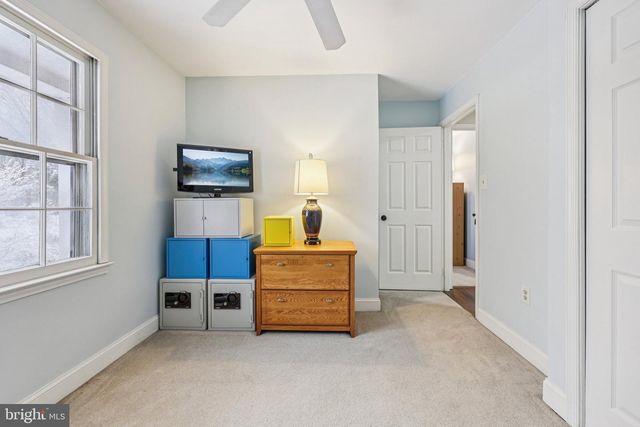 11713 AYRESHIRE RD, Oakton, VA 22124