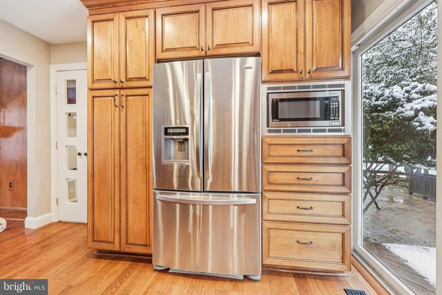 11713 AYRESHIRE RD, Oakton, VA 22124