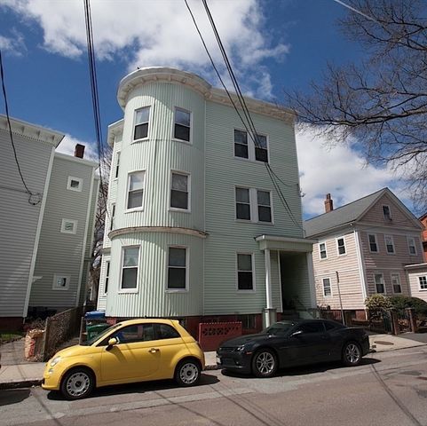 3 Kinnaird St 1, Cambridge, MA 02139