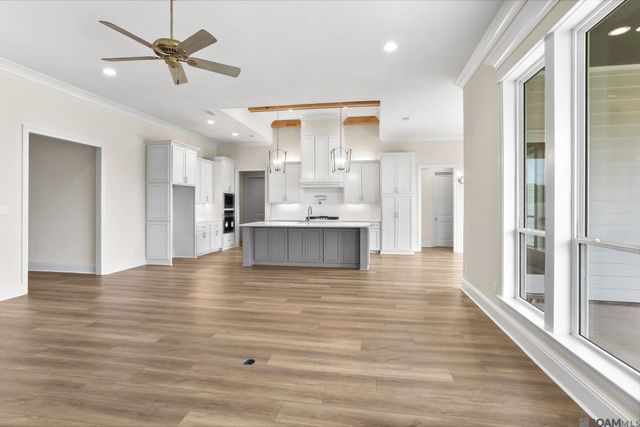 4421 Camargue Avenue, Baton Rouge, LA 70820