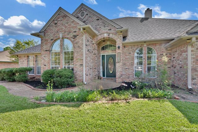 5526 Lake Side Drive, Bossier City, LA 71111