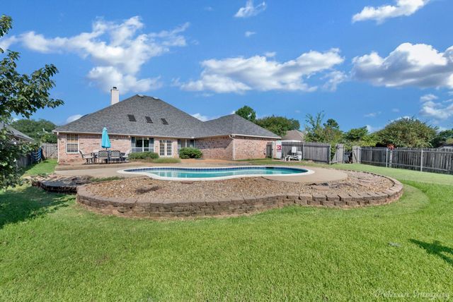 5526 Lake Side Drive, Bossier City, LA 71111