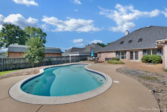 5526 Lake Side Drive, Bossier City, LA 71111