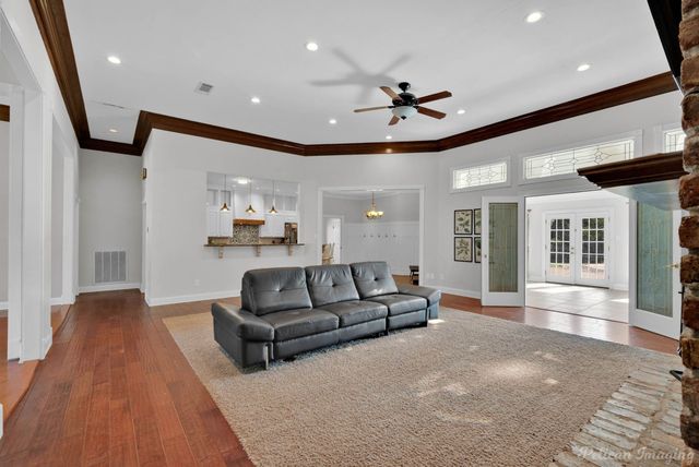 5526 Lake Side Drive, Bossier City, LA 71111