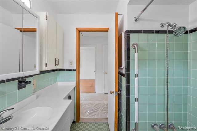 7602 Highview Street, Dearborn Heights, MI 48127
