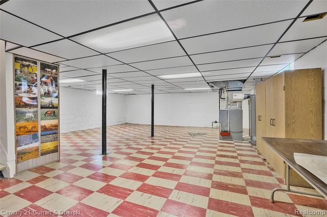 7602 Highview Street, Dearborn Heights, MI 48127