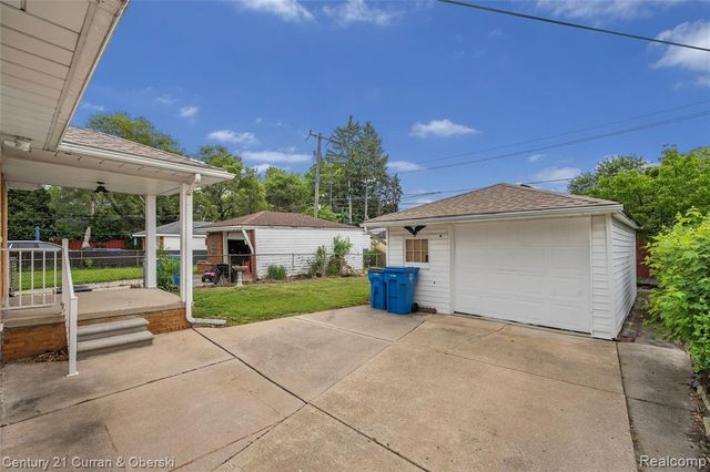 7602 Highview Street, Dearborn Heights, MI 48127