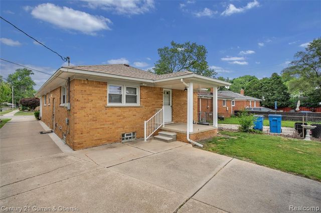7602 Highview Street, Dearborn Heights, MI 48127