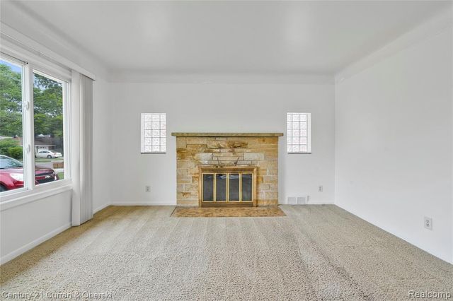 7602 Highview Street, Dearborn Heights, MI 48127