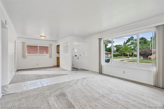7602 Highview Street, Dearborn Heights, MI 48127