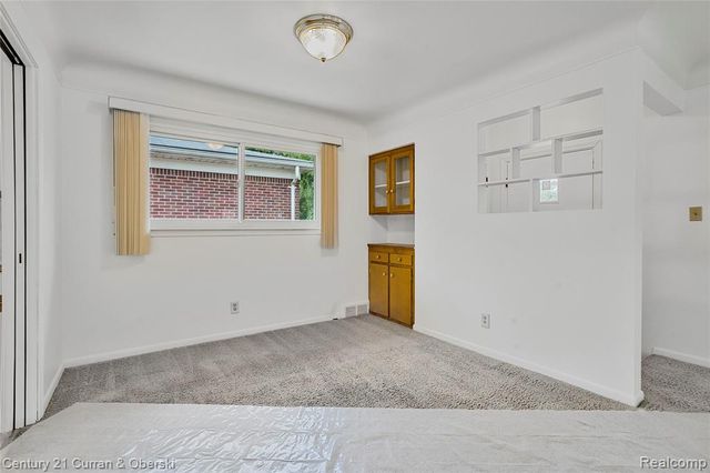 7602 Highview Street, Dearborn Heights, MI 48127