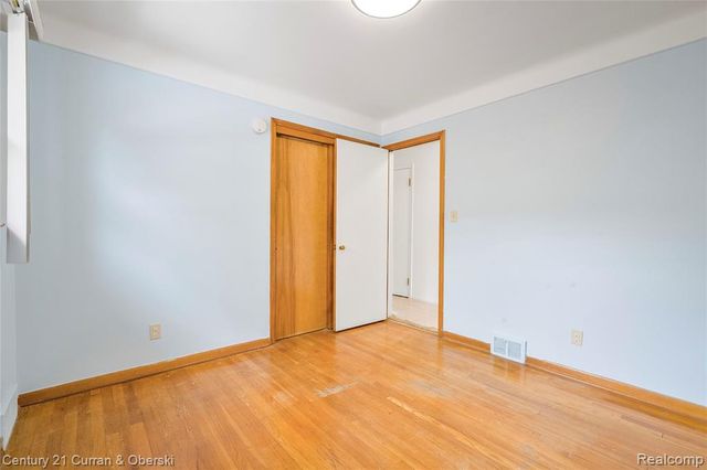 7602 Highview Street, Dearborn Heights, MI 48127