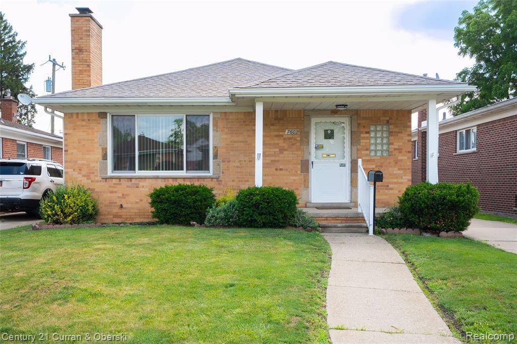 7602 Highview Street, Dearborn Heights, MI 48127