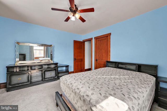 329 W PENN AVE, Robesonia, PA 19551