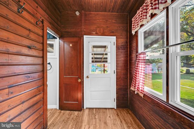 329 W PENN AVE, Robesonia, PA 19551