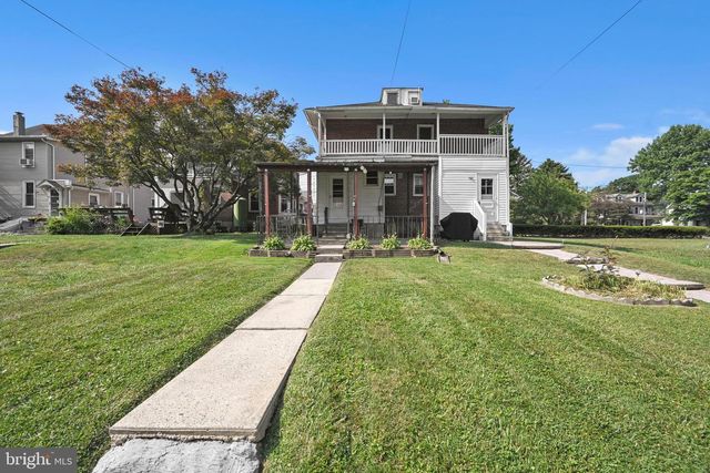 329 W PENN AVE, Robesonia, PA 19551