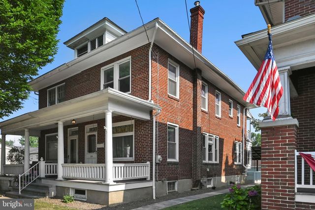 329 W PENN AVE, Robesonia, PA 19551