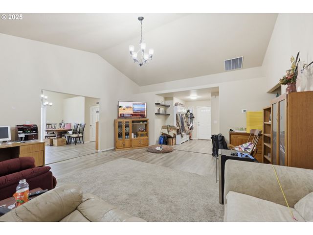 1411 Se 182ND Ave, Vancouver, WA 98683