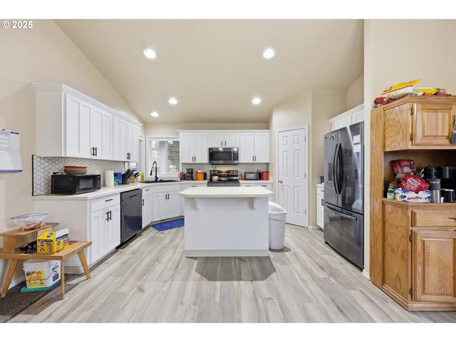 1411 Se 182ND Ave, Vancouver, WA 98683