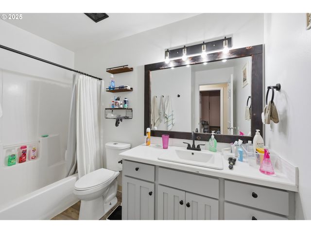 1411 Se 182ND Ave, Vancouver, WA 98683