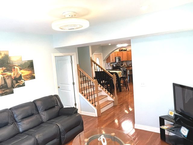 307 Mills Road, Joliet, IL 60433