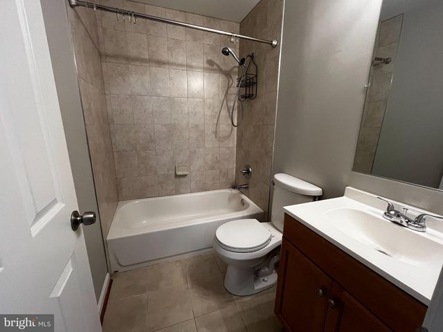 202 CARROLL DR, Stephens City, VA 22655