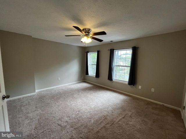 202 CARROLL DR, Stephens City, VA 22655