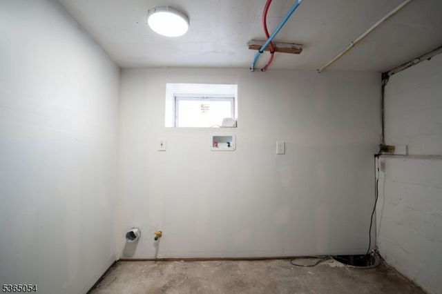 190 Alexander St, Newark City, NJ 07106