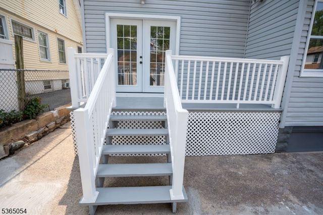 190 Alexander St, Newark City, NJ 07106