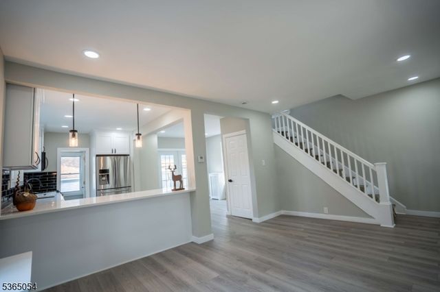 190 Alexander St, Newark City, NJ 07106