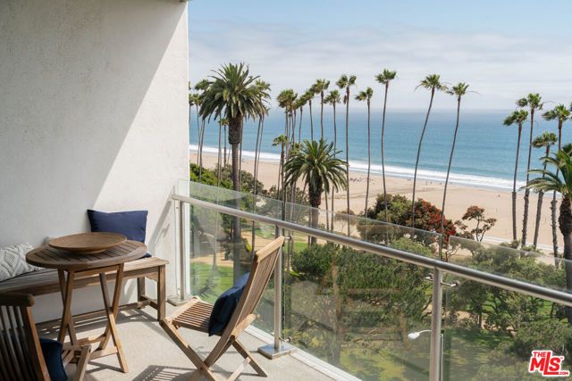 535 Ocean Avenue 8A, Santa Monica, CA 90402