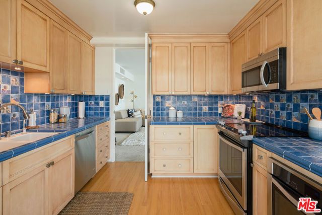 535 Ocean Avenue 8A, Santa Monica, CA 90402