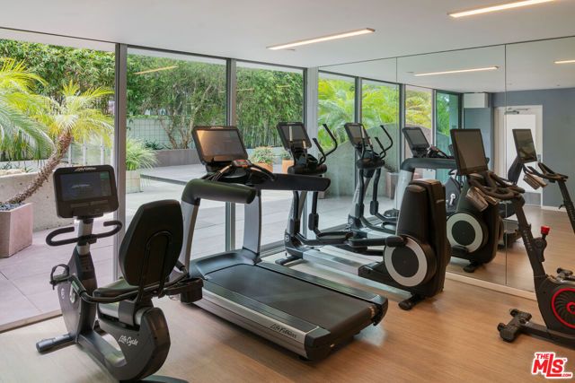 535 Ocean Avenue 8A, Santa Monica, CA 90402