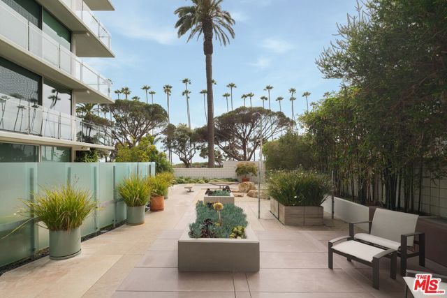 535 Ocean Avenue 8A, Santa Monica, CA 90402
