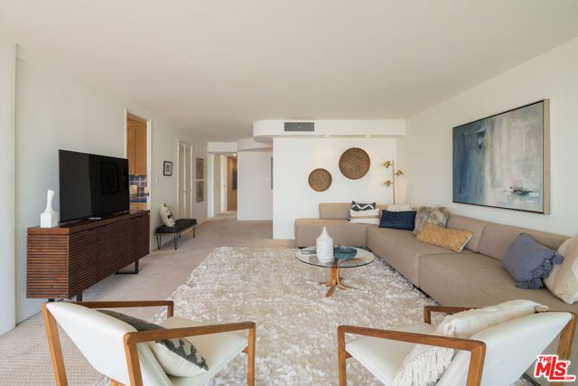 535 Ocean Avenue 8A, Santa Monica, CA 90402