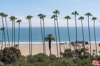 535 Ocean Avenue 8A, Santa Monica, CA 90402
