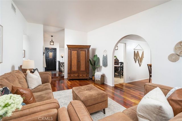 5022 N Burnaby, Covina, CA 91724