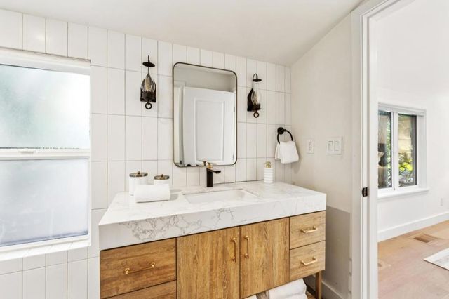 2030 Sand Hill Road, Menlo Park, CA 94025