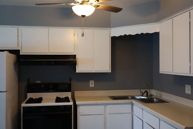 431 W Vine Street 429, Hammond, IN 46324