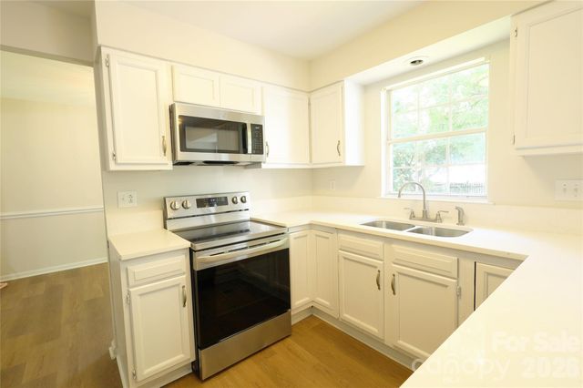 2000 Teresa Jill Drive, Charlotte, NC 28213