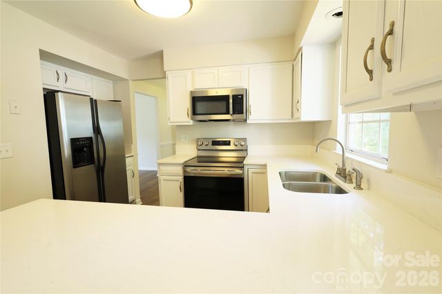 2000 Teresa Jill Drive, Charlotte, NC 28213