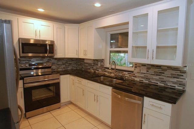 468 LIMEWOOD AVENUE, Dunedin, FL 34698