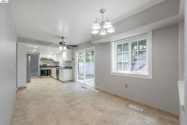 6735 Stephan Ct, Gilroy, CA 95020