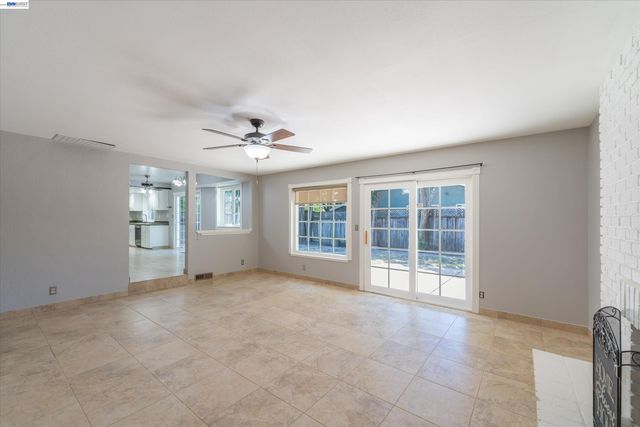 6735 Stephan Ct, Gilroy, CA 95020