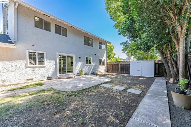 6735 Stephan Ct, Gilroy, CA 95020