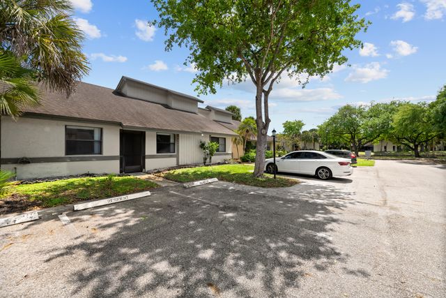 9260 Ketay Circle, Boca Raton, FL 33428