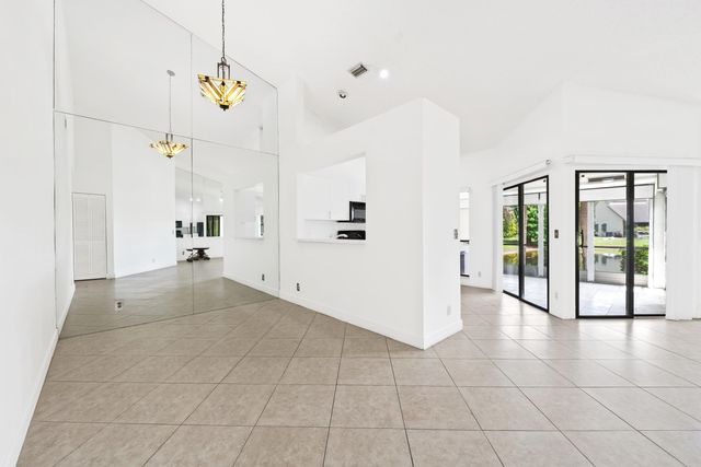 9260 Ketay Circle, Boca Raton, FL 33428