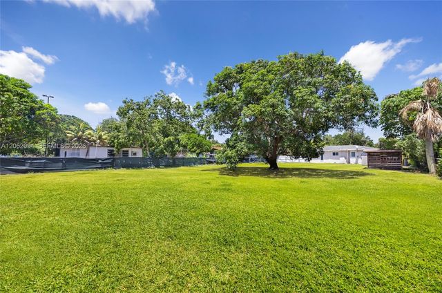 14120 NW 2nd Ave 0, Miami, FL 33168