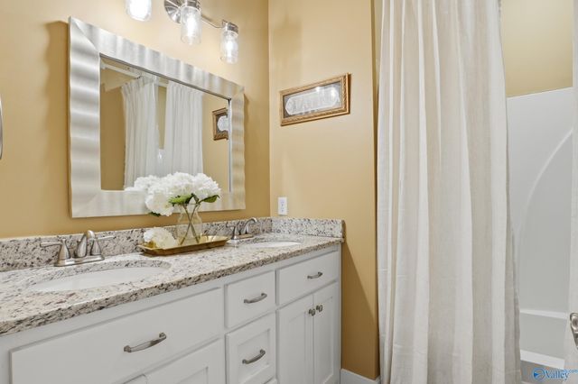 2792 Cathedral Caverns Highway, Grant, AL 35747