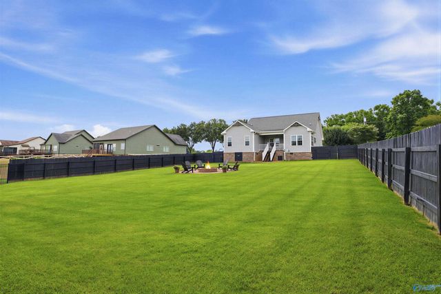 2792 Cathedral Caverns Highway, Grant, AL 35747